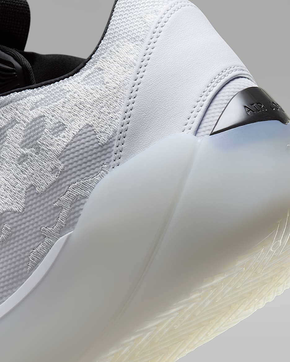 Air Jordan XXXIX Croix Basketball Shoes. Nike
